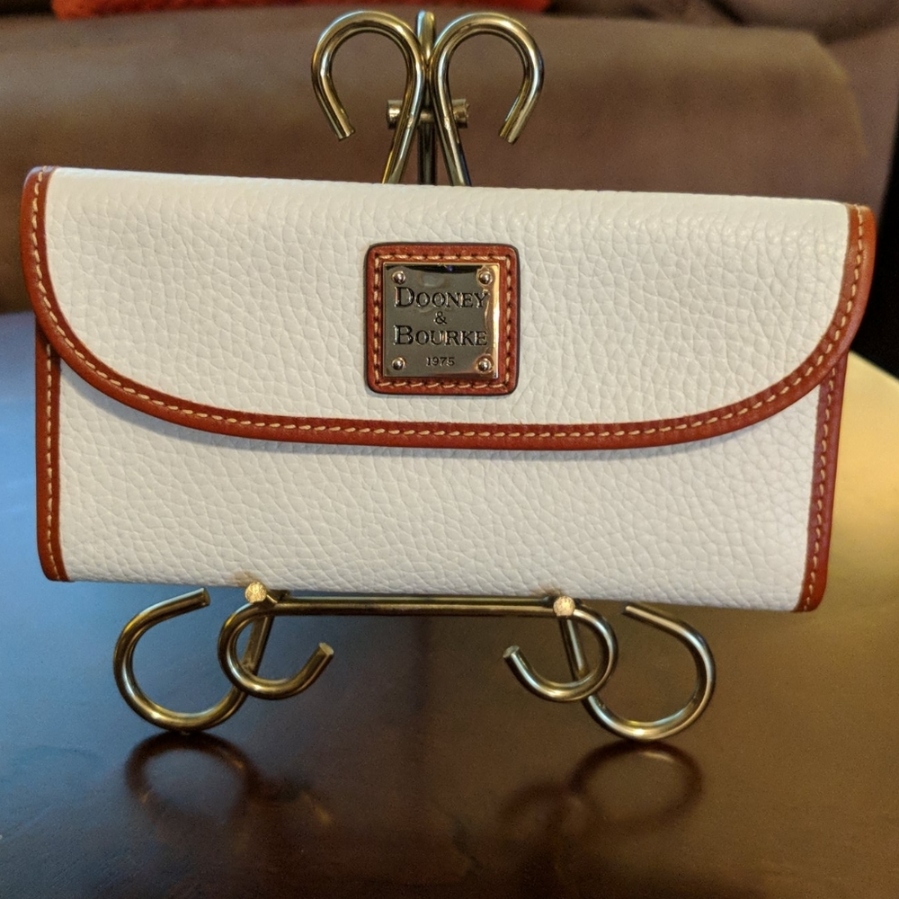 NWT Dooney & Bourke Tri-fold Leather Wallet